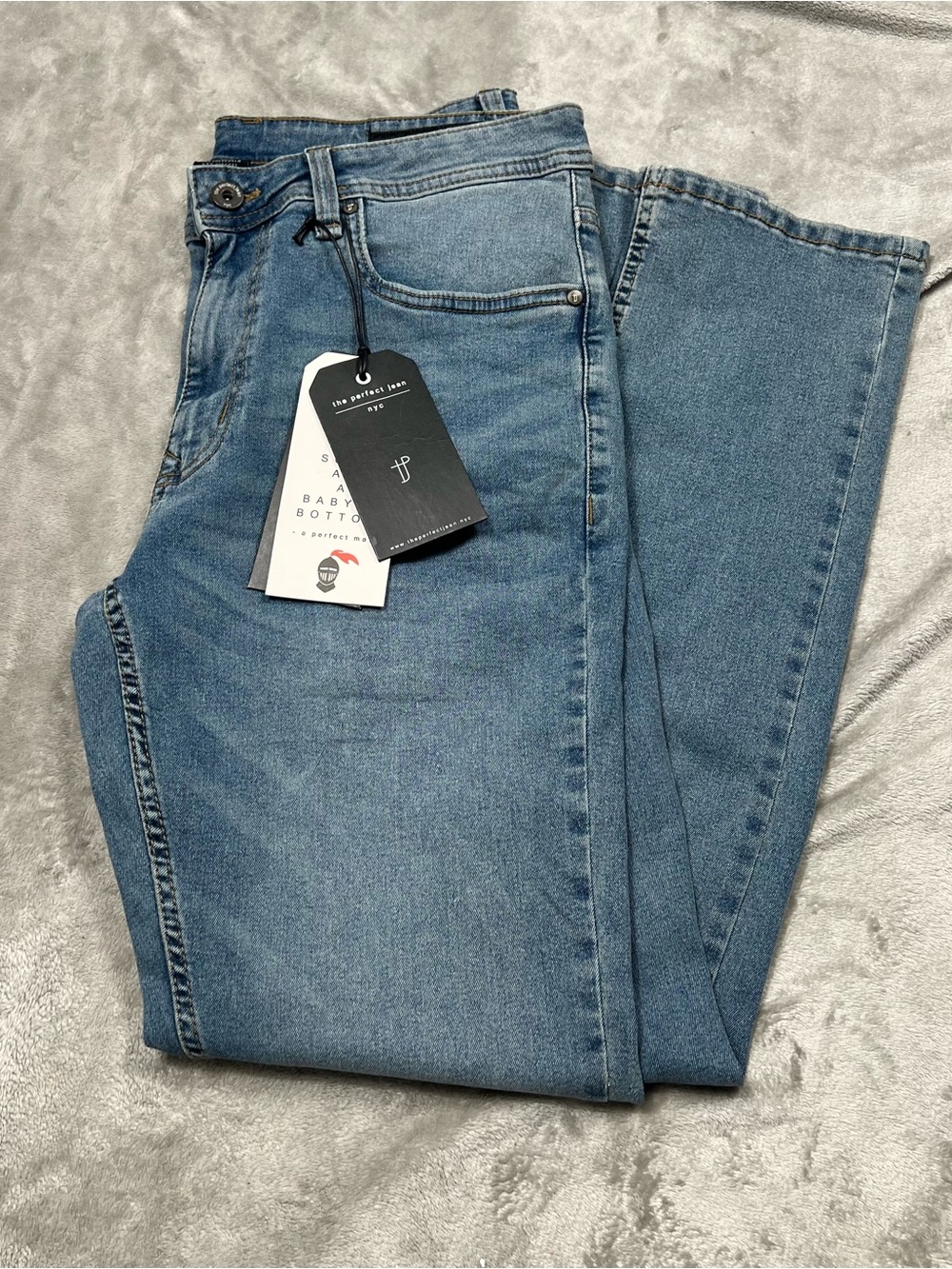 NWT The Perfect Jean NYC Slim Fit Jeans Mens 33x31 Joker Blue Light Wash Stretch